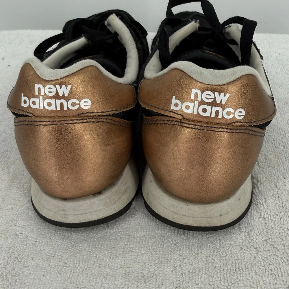 New Balance 520 Women’s 8 Sneakers Running Shoes Black Gold Retro Grunge Y2K 90s